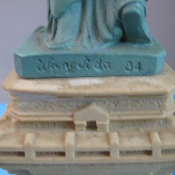 1982 SL/.EIF INC VINTAGE 15” LADY Statue of LIBERTY 1984 Wang Jida New York - Picture 12 of 16